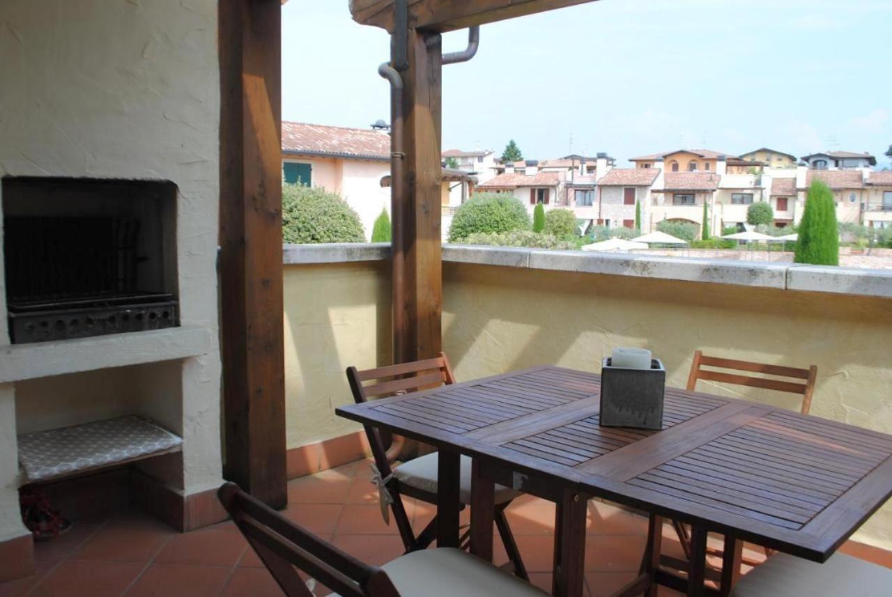 Appartement Poggio Al Sole à Manerba del Garda Extérieur photo