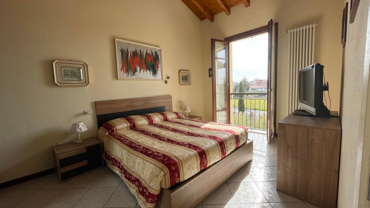 Appartement Poggio Al Sole à Manerba del Garda Extérieur photo