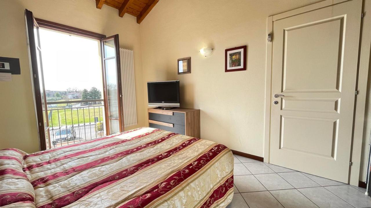 Appartement Poggio Al Sole à Manerba del Garda Extérieur photo