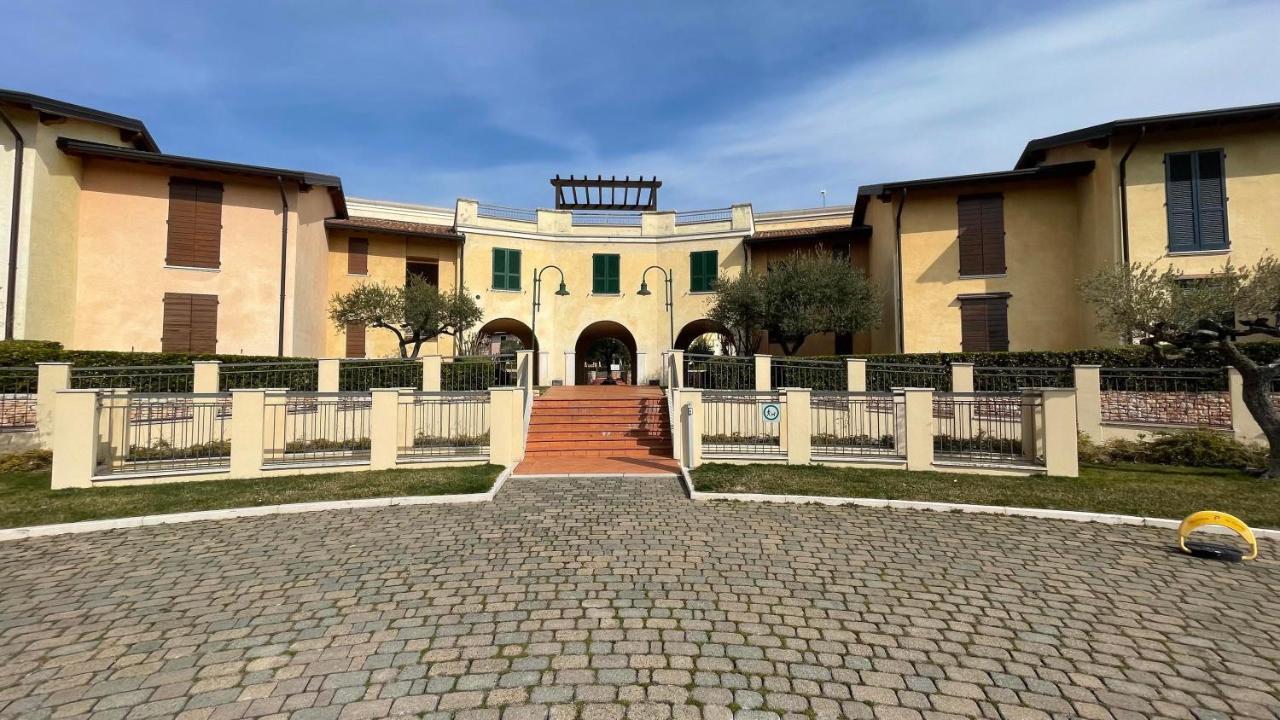 Appartement Poggio Al Sole à Manerba del Garda Extérieur photo